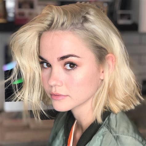 Pin By Robynn Oblepias On Maia Mitchell Blonde Hair Brown Eyes Short