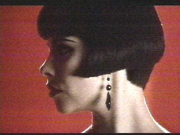 The slight curl on the front is a nice flirty addition to the look. The bob-haircut pages