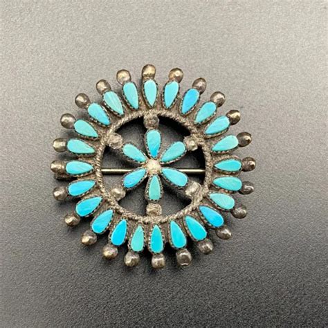VINTAGE ZUNI P B Mahkee Native Cluster Turquoise Silver Brooch Pin