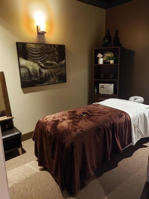 Elements Massage St Louis Find Deals With The Spa And Wellness T