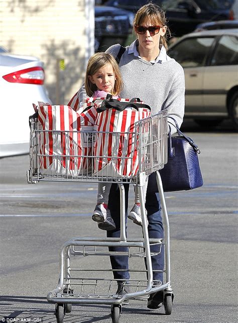 The couple seemed to be doing well for a few. Jennifer Garner wears casual jeans shopping with daughter ...