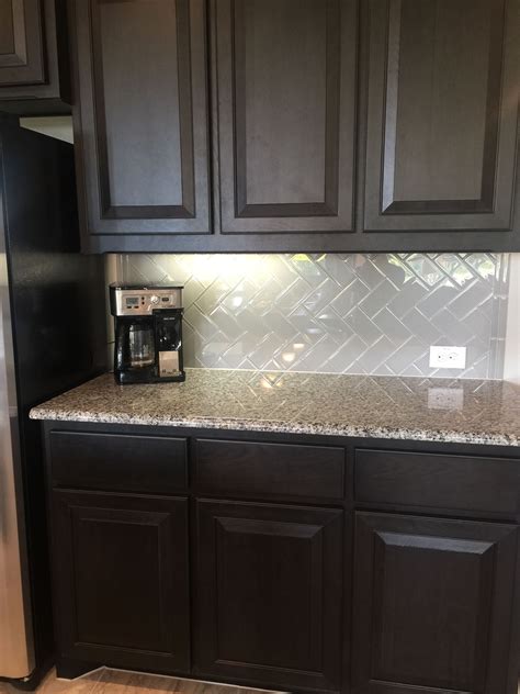 Dark Cabinets With Light Granite In 2020 Backsplash With Dark