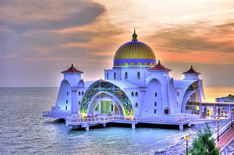 At times, it can be hard to reach their customer service, which is unacceptable when you have more than 12. 7 Must-Visit Mosques in Malaysia - Travel Blog | Expedia