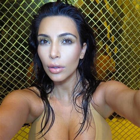 kim kardashian is the new queen of instagram star overtakes beyonce with 44 1million followers