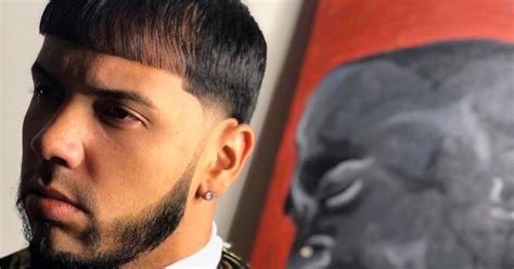 Maybe you would like to learn more about one of these? Video Anuel AA se cambia el look | La Mega