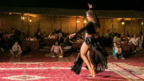 Exotic Belly Dancing In Dubai Desert Dubai Travel Vlog Youtube