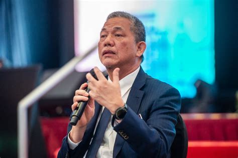 Datuk haji fadillah yusof (born 17 april 1962) is a malaysian politician. Pan Borneo Highway project: 60pc completion of in Sarawak ...