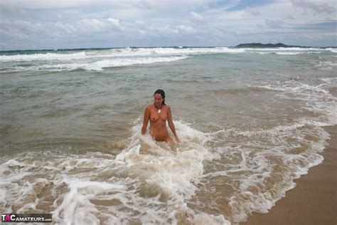 Roxeanne Naked In The Sand N Surf Free Pic 20