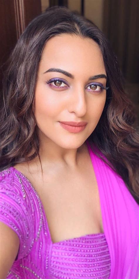 Pin On Sonakshi Sinha