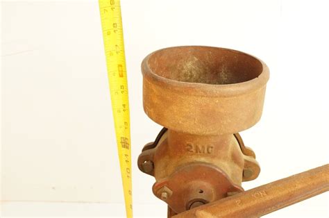 Antique Cs Bell No 2 Hand Crank Corn Grist Mill Grinder Cast Steel