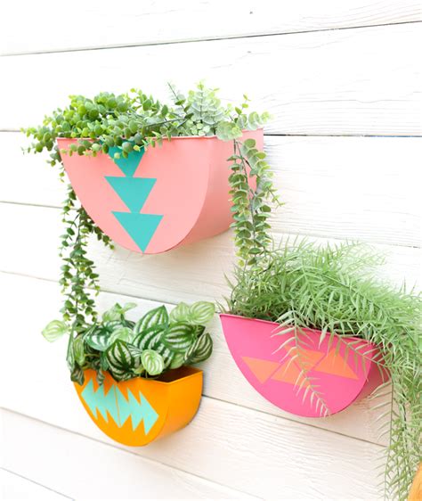 Diy Colorful Outdoor Wall Planters A Kailo Chic Life