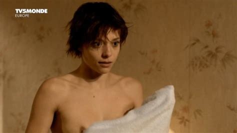 Nude Video Celebs Lizzie Brochere Nude Un Petit Bout De France 2012