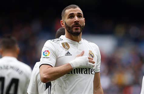 Karim Benzema Moves to No.5 on Real Madrid's Top Goalscorers List