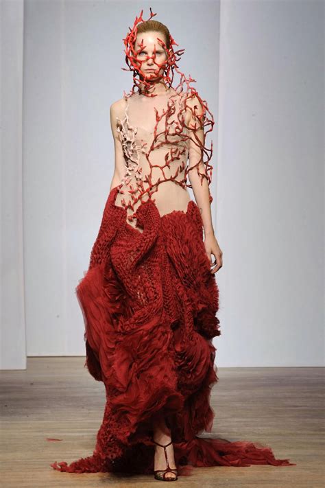 Yiqing Yin Haute Couture Fall 2013 Fashion Weird Fashion