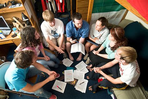 Select from several bible study topics and follow the easy to understand learning format used by our teaching program. sg_photo