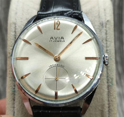 Vintage Avia 17 Jewels Watch Mens Avia Incabloc Swiss Etsy