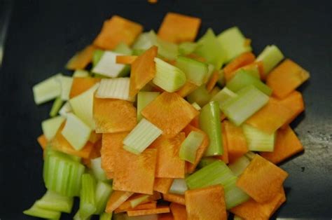 RACHMA NDAYANTI M: VEGETABLE CUTTING(POTONGAN SAYURAN)