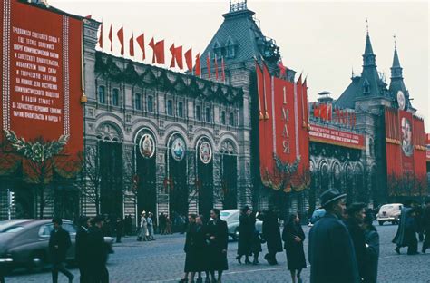 Color Photos Of Stalin Era Soviet Union Taken By A US Diplomat Who Got