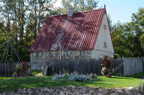 Chauvin implante ce premier poste de traite des fourrures au canada en 1600. Quebec, Poste de Traite Chauvin Tadoussac — Stock Photo ...
