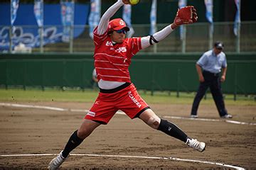 Mar 23, 2021 · 日本ソフトボール協会は23日、今夏の東京五輪に出場する女子日本代表選手15人を発表した。投手は2008年北京五輪で金メダルに導いた上野由岐子（ビックカメラ高崎）、藤田倭（ビックカメラ高崎）ら3人。 上野由岐子 投手プロフィール | ビックカメラ女子ソフトボール ...