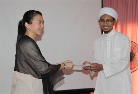 Begitu sudah tiba di subang, kamu turun saja di jalan gagak yang ada di kawasan desa ciater. DIALOG RAKYAT: Adun DAP sumbang cek untuk masjid, surau di ...