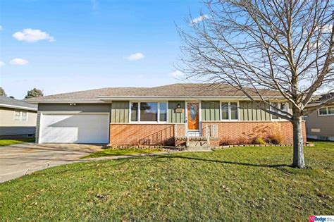 1704 N Hancock Street Fremont Ne 68025 Mls Id 22328961 Np Dodge Real Estate