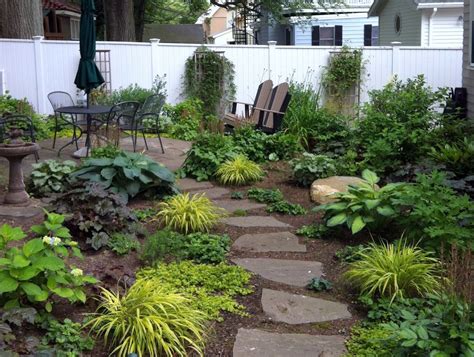 49 Pretty Grassless Backyard Landscaping Ideas Homishome