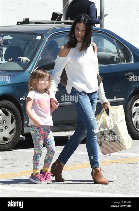 Jenna Dewan Tatum And Daughter Her Everly Out Shopping Featuring Jenna