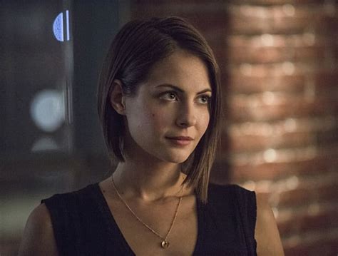 the daughter of sociopaths how will thea queen combat the darkness inside her on arrow geeks