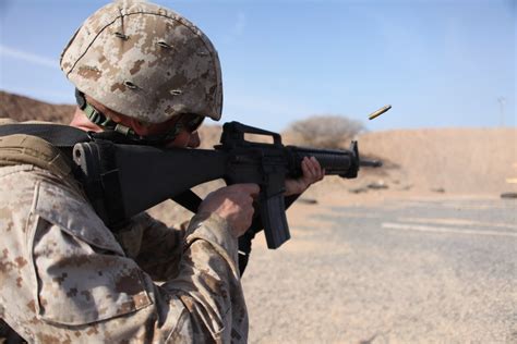 Marine Fires M16 Marines From The 24th Marine Expeditionar Flickr