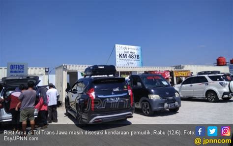 Rest Area Darurat Di Tol Trans Jawa Panas Dan Gersang