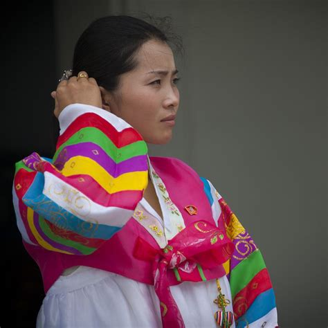 north korea woman in kaesong north korea © eric lafforgue kinds of people people around the