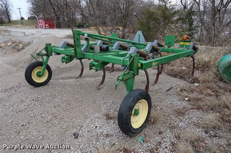 John Deere 610 Chisel Plow In Blue Springs Mo Item Ep9277 Sold
