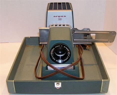 Argus 300 Automatic Vintage Slide Film Projector Slide Changer Pana Vue