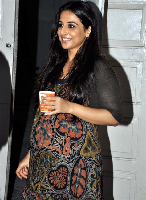 deepika padukone is pregnant balan vidya pregnant actress photoshoot bollywood kahaani woman