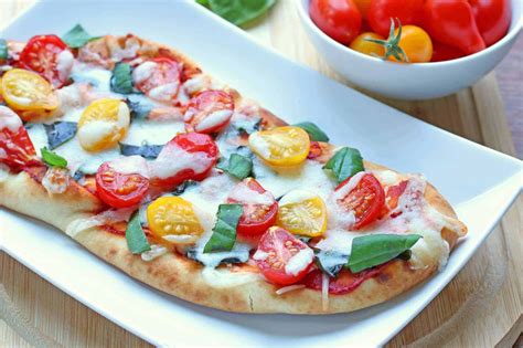 10 Minute Margherita Flatbread Pizzas The Daring Gourmet