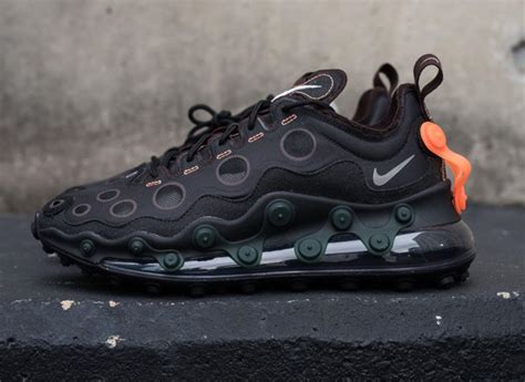 Review Nike Air Max 720 Ispa React Element Black Reflect Silver