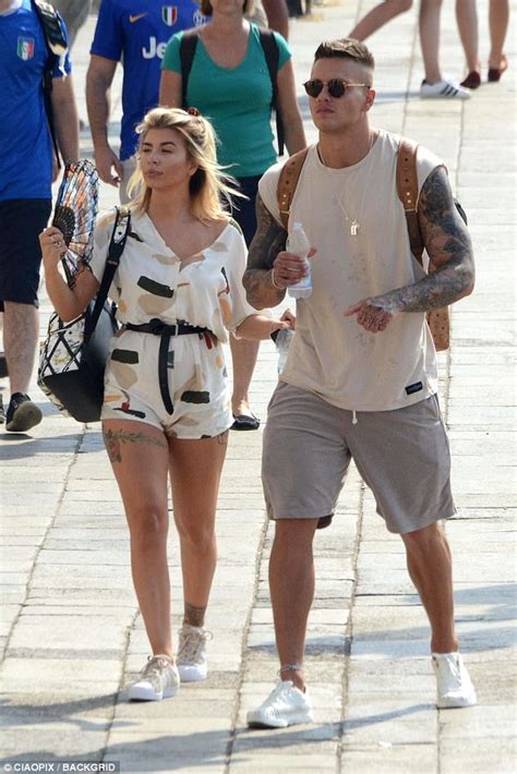 Love Island S Olivia Buckland And Alex Bowen Enjoy Venice Daily Mail