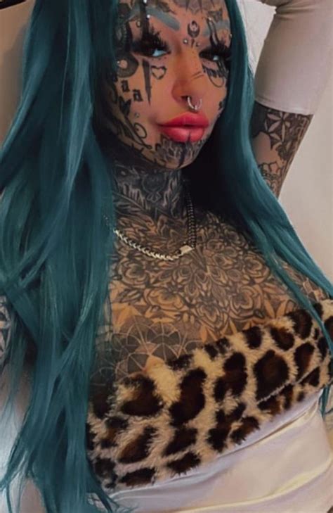 Woman Inspired To Tattoo Her Eyes Like Model Amber Luke Goes Blind Nt News