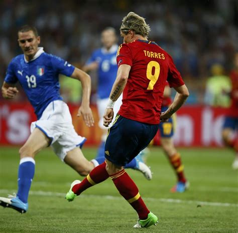 Italien och spanien är mycket lika och samtidigt mycket olika. Pressestimmen: "Spanien ist die beste Mannschaft der ...