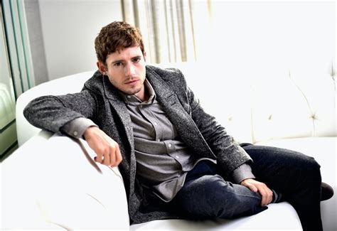 Is New Girl Actor Julian Morris Single Brace Yourself For This