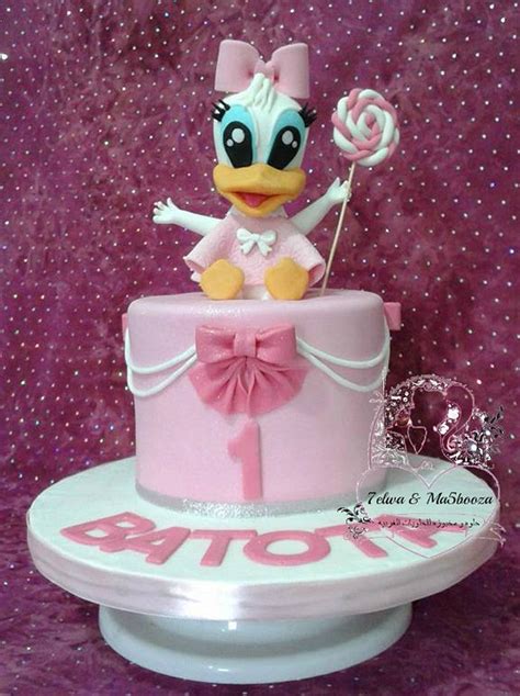 Daisy Duck Decorated Cake By Zahraa Fayyad Cakesdecor