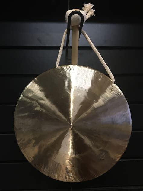 9 Chinese Opera Low Pitch Gong And Mallet Reverb