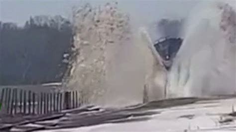Train Clears Deep Snow From Uk Tracks Youtube