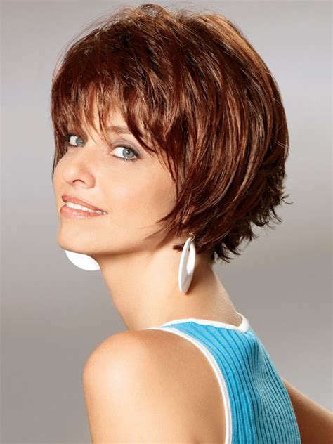 14 Fabulous Short Hairstyles For Round Faces