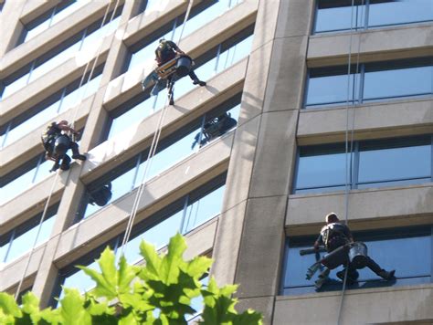 File3 Window Washers Cleaning The Westlake Center Office Tower