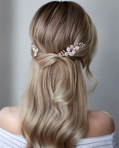 22 Half Up Wedding Hairstyles For 2020 Kiss The Bride Magazine