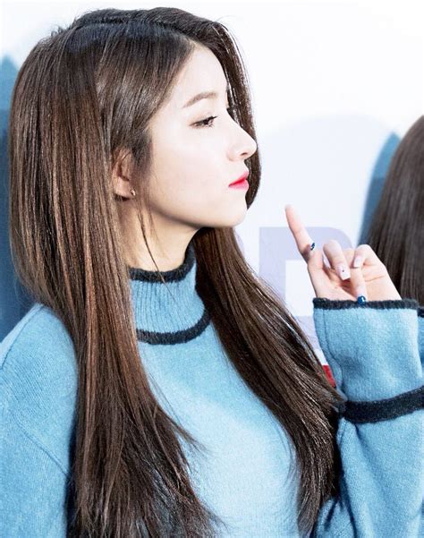 8 Photos Of Gfriend Sowons Breathtaking Jawline And Side Profile