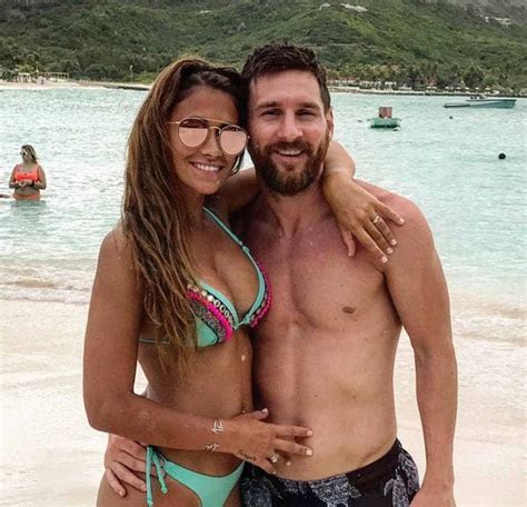 Messi Y Roccuzzo Disfrutan De Un Descanso En Las Playas De Antigua Y Barbuda Messi Esposa De