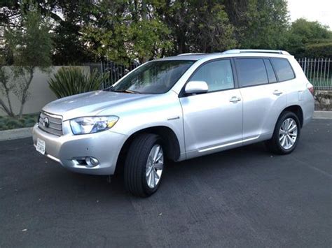 Actually, it is a twin of kluger. Buy used 2008 Toyota Highlander Hybrid Limited Sport ...